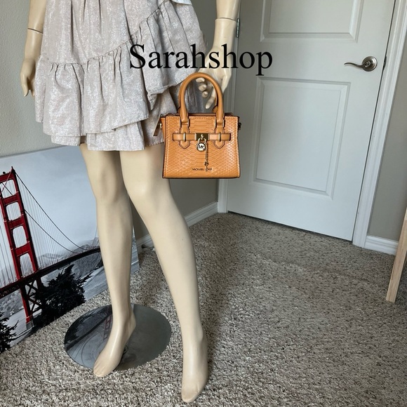 🌼Michael Kors Purse - Picture 9 of 14